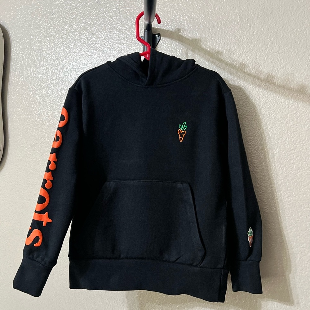 Carrots by Anwar kids Black Hoodie with Carrot Embroidery SZ 4/5